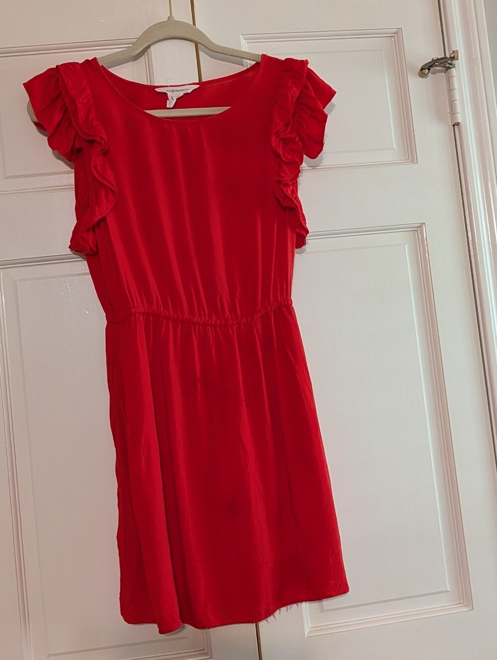 ​🏷️ BCBGeneration Vibrant Red Mini Dress with Ruffle Detail